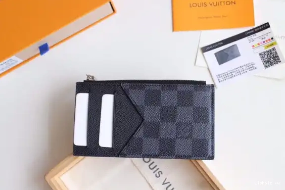 WIS CARD VUITTON COIN HOLDER LOUIS 0605